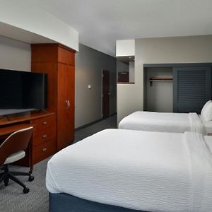 Queen Room Two Queen Beds Adapted Tub Mobility Hearing Accessible